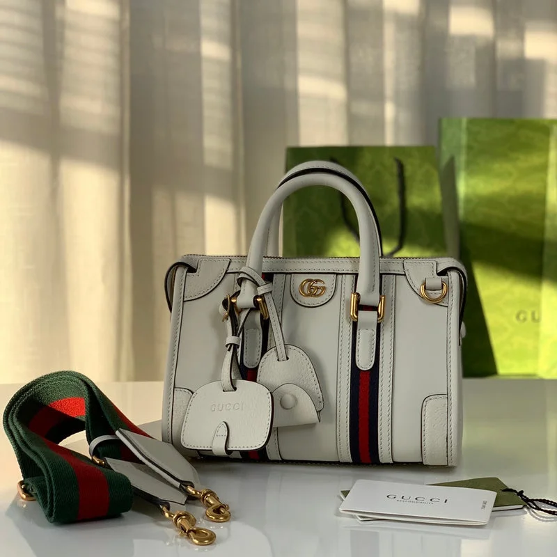 Women Gucci bags with a snap - button closure and a decorative charmBoldCollect - GUCCI BAGS - 750